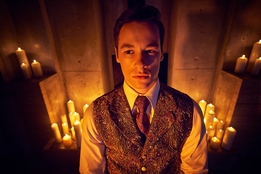 American Horror Story: Apocalypse Reveals Cast Images Ahead of Season 8 Premiere rs 1024x683 180911134827 1024.2.ahs apocalypse.ch.091118 - American Horror Story: Apocalypse Reveals Cast Images Ahead of Season 8 Premiere